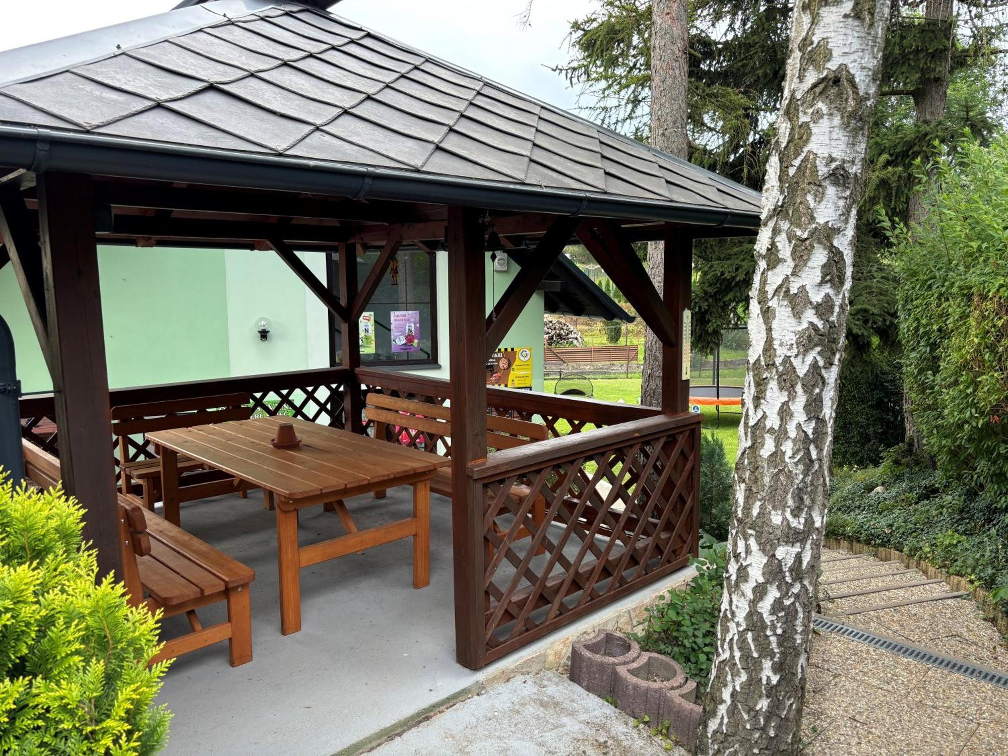 Penzion a autokemp Wolf Česká Skalice Bagian luar foto