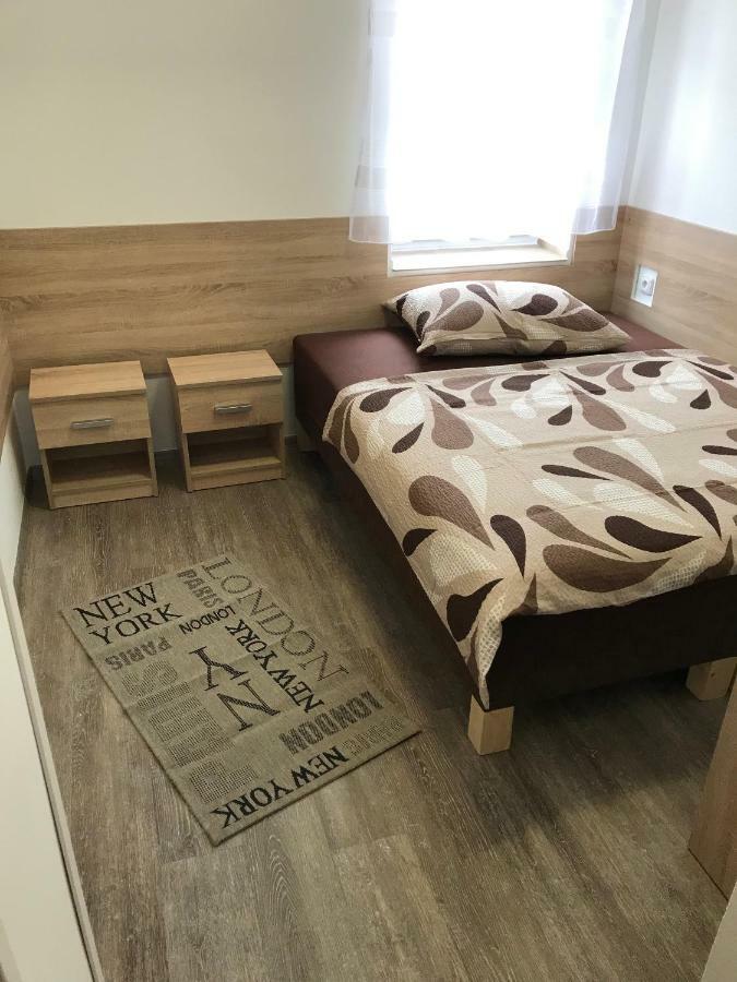 Penzion a autokemp Wolf Česká Skalice Bagian luar foto
